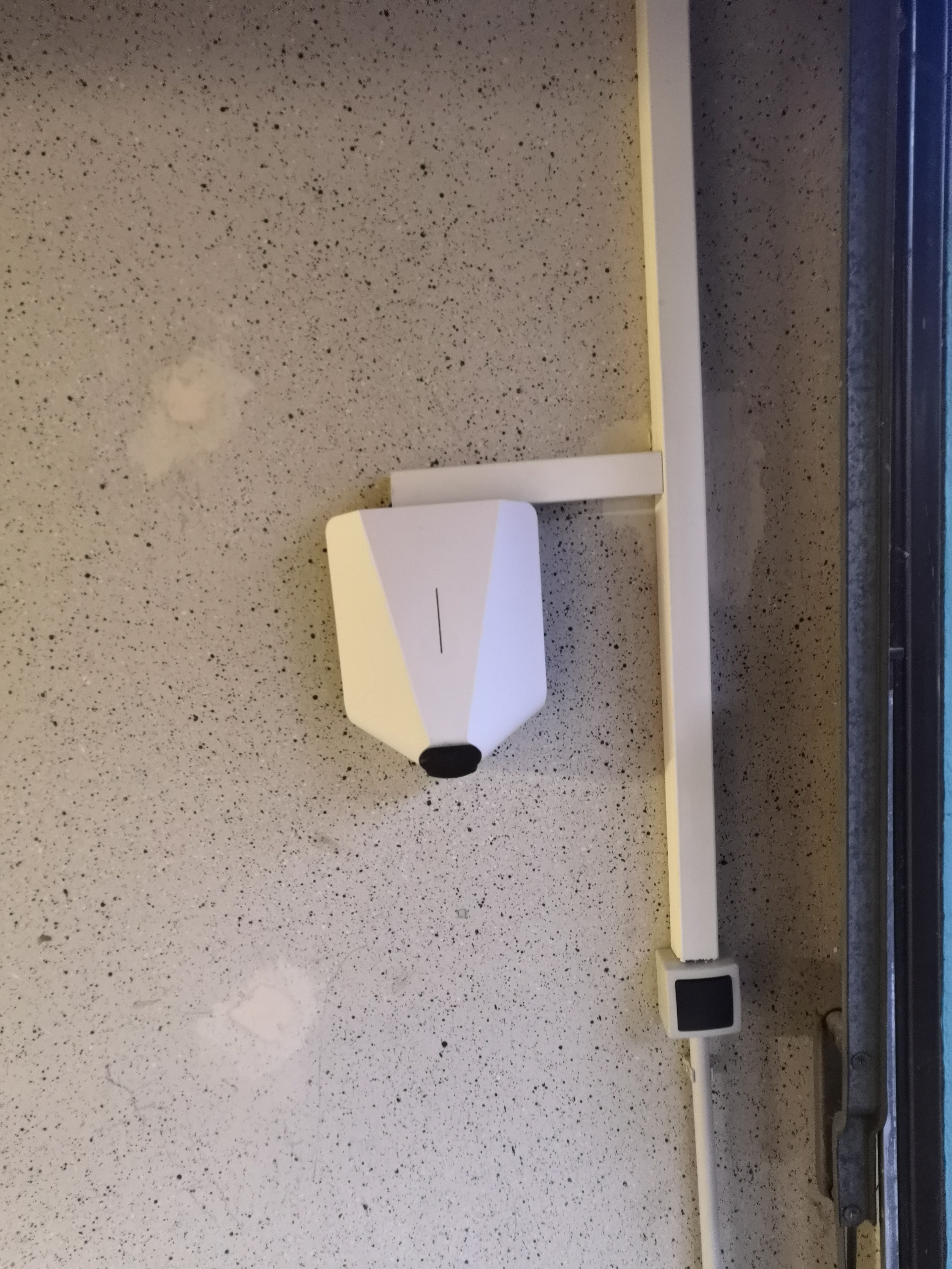 Wallbox-Installation · Montageansicht 2