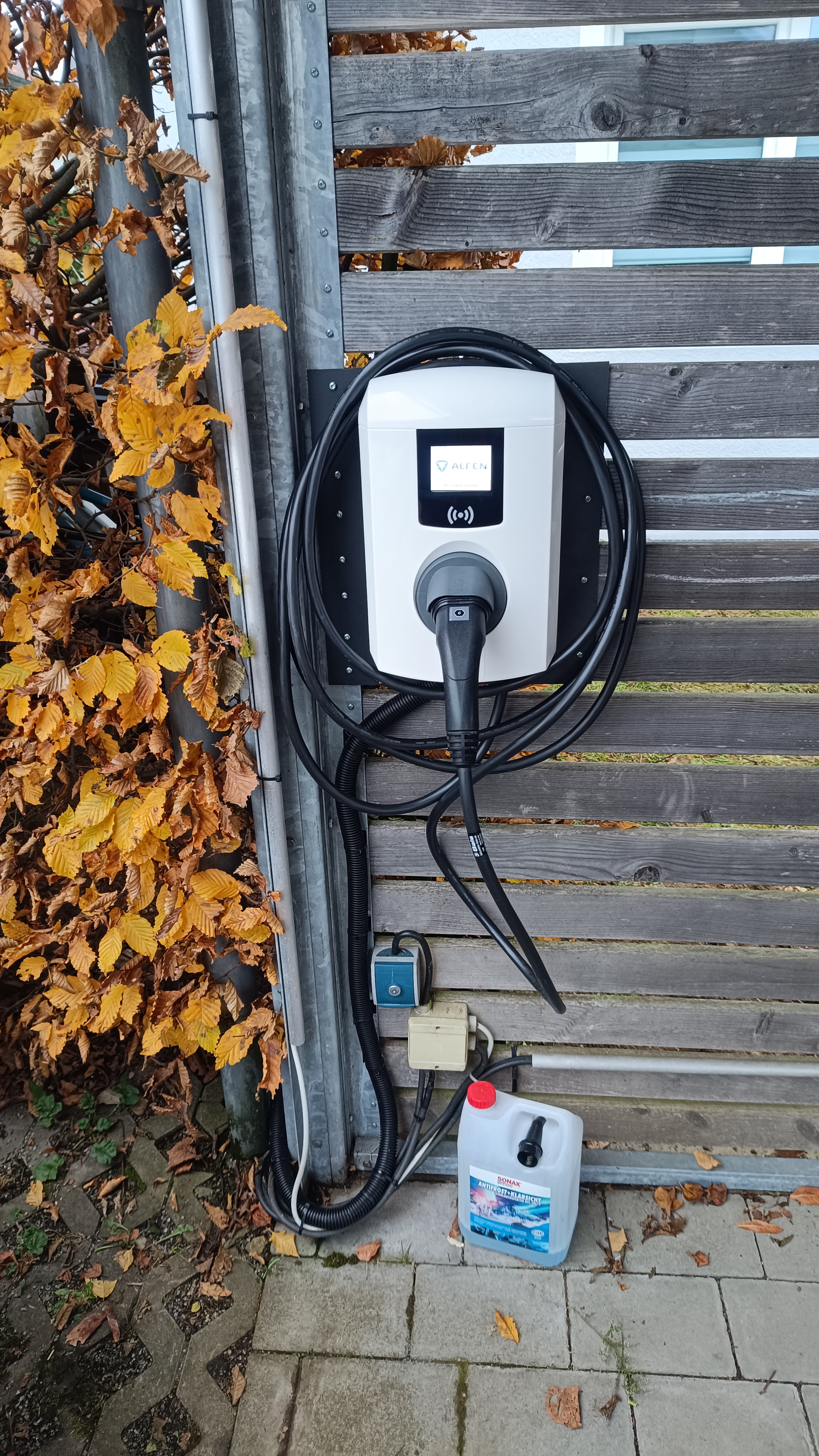Wallbox-Installation · Montageansicht 5